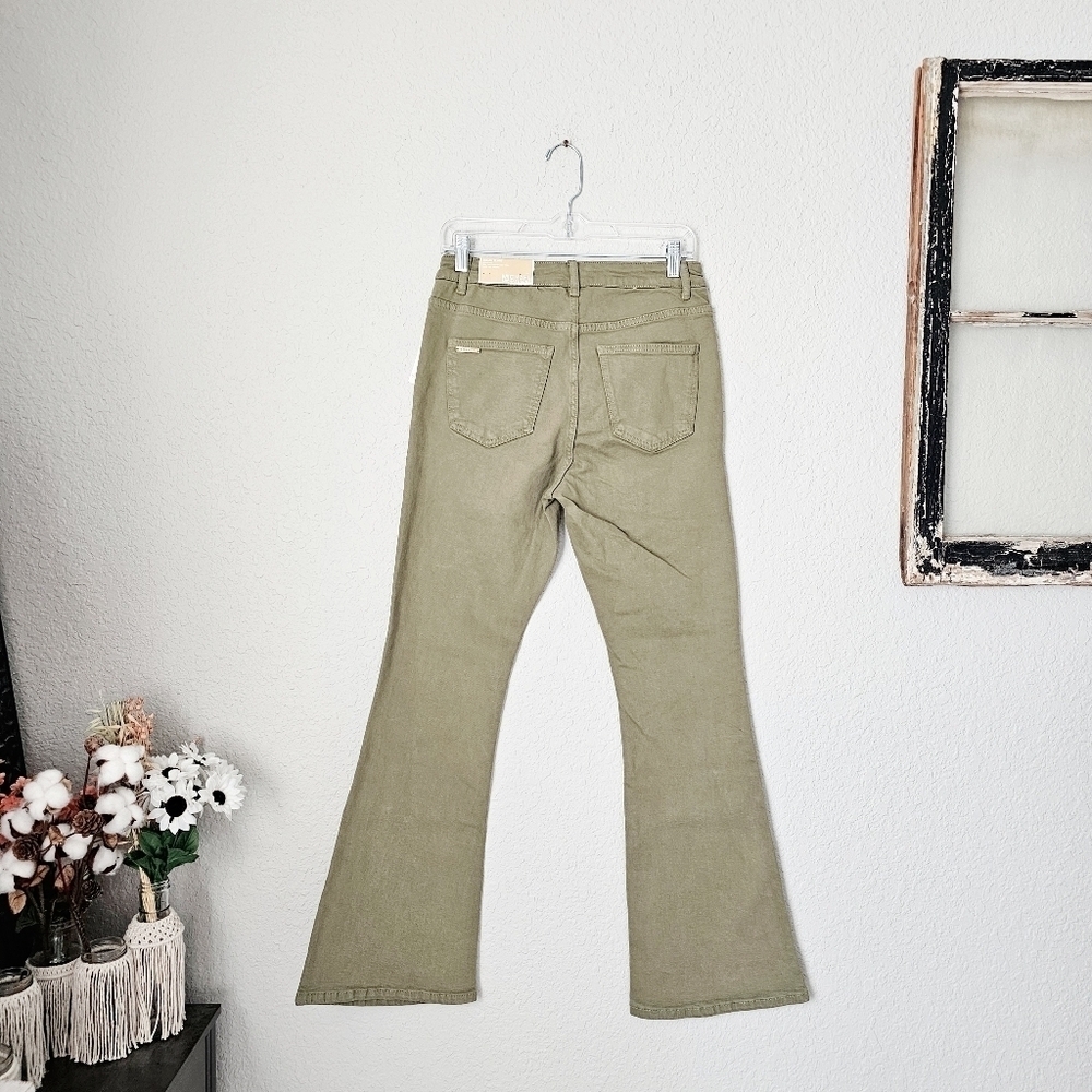 MICHAEL Michael Kors High Rise Selma Flare Jeans Olive Green Retro Stretch 6 NEW - Picture 7 of 13